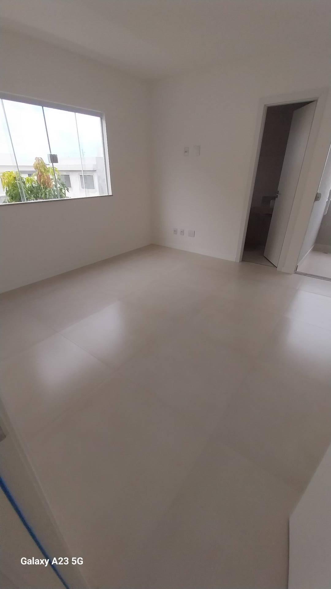 Casa à venda com 4 quartos, 130m² - Foto 15