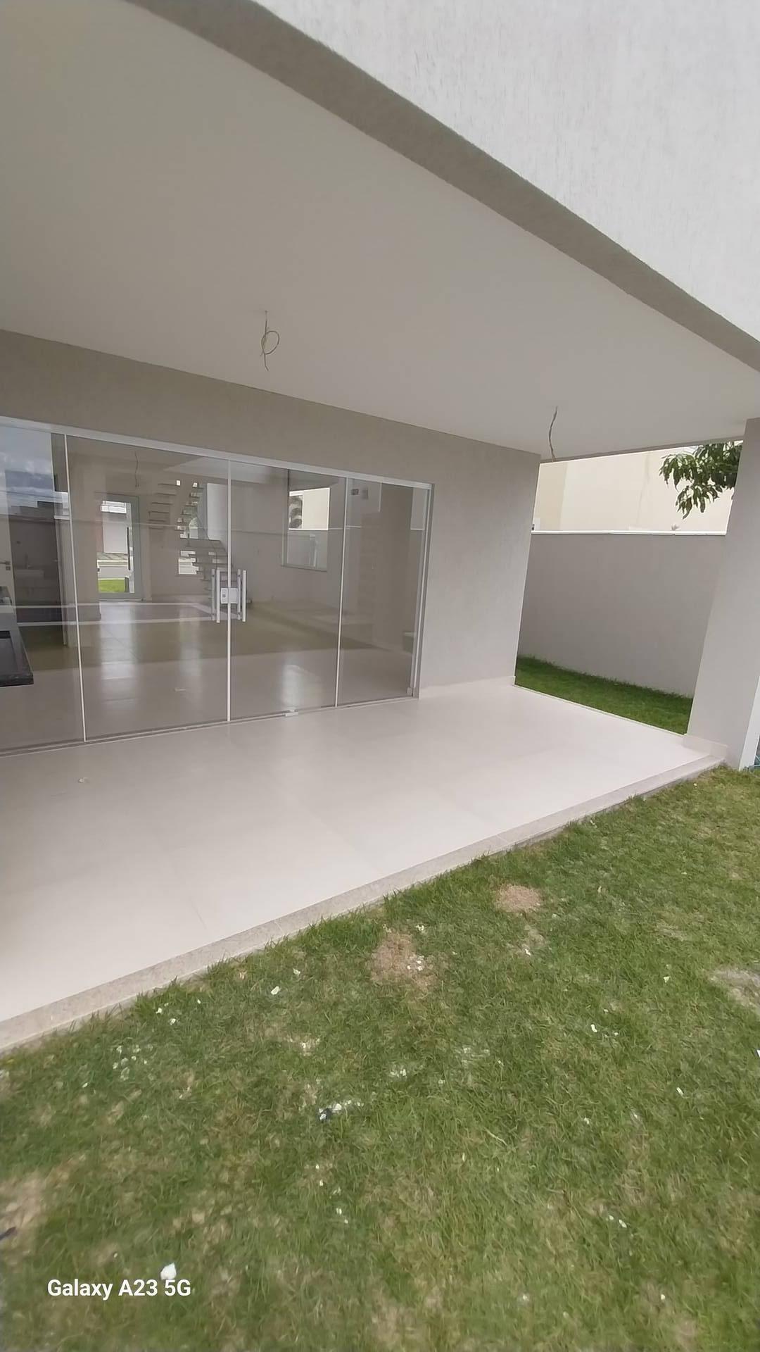 Casa à venda com 4 quartos, 130m² - Foto 3