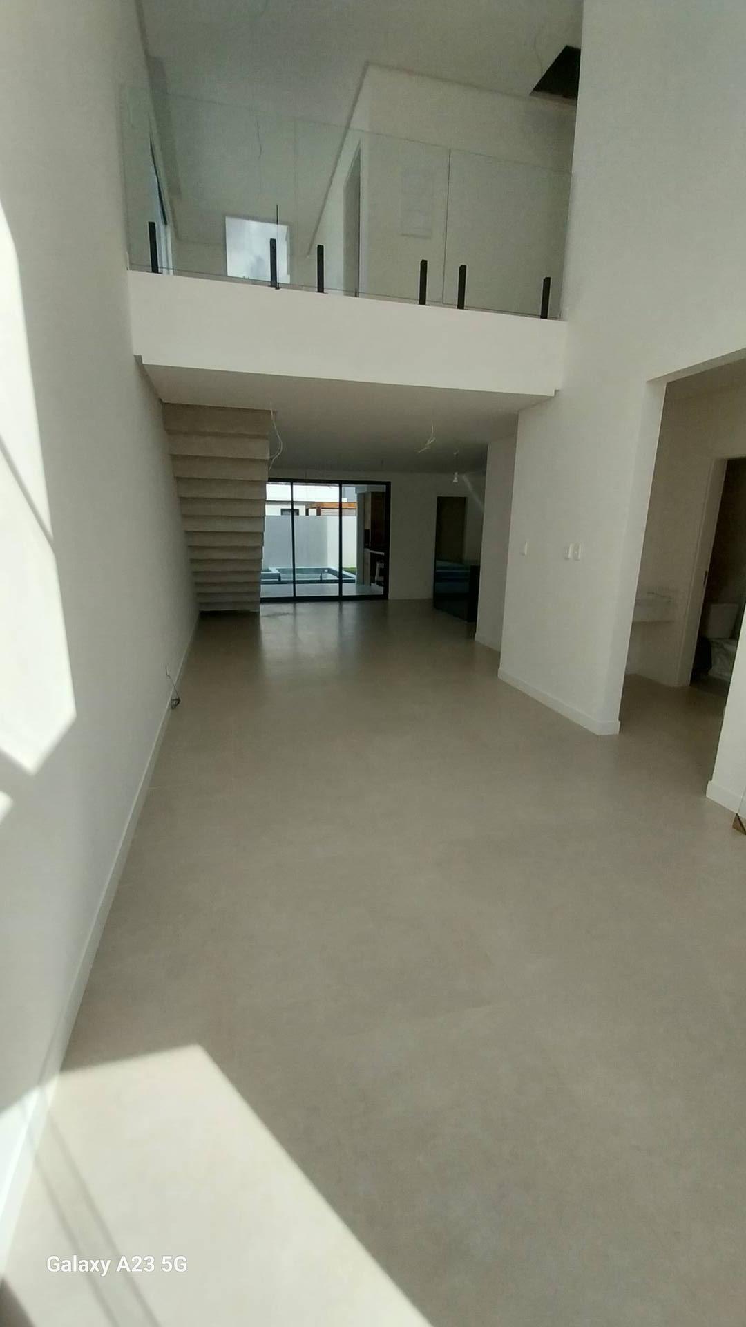 Casa à venda com 3 quartos, 200m² - Foto 3