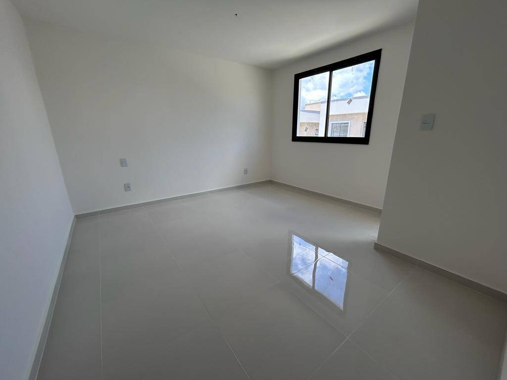 Casa à venda com 4 quartos, 110m² - Foto 12