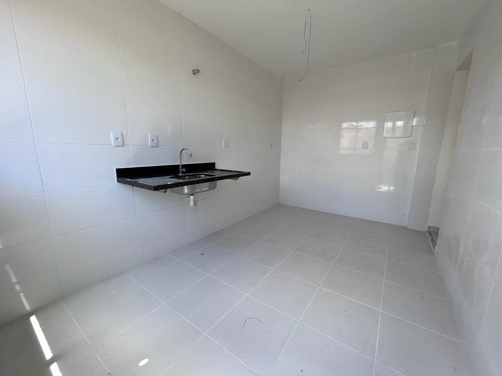 Casa à venda com 4 quartos, 110m² - Foto 10