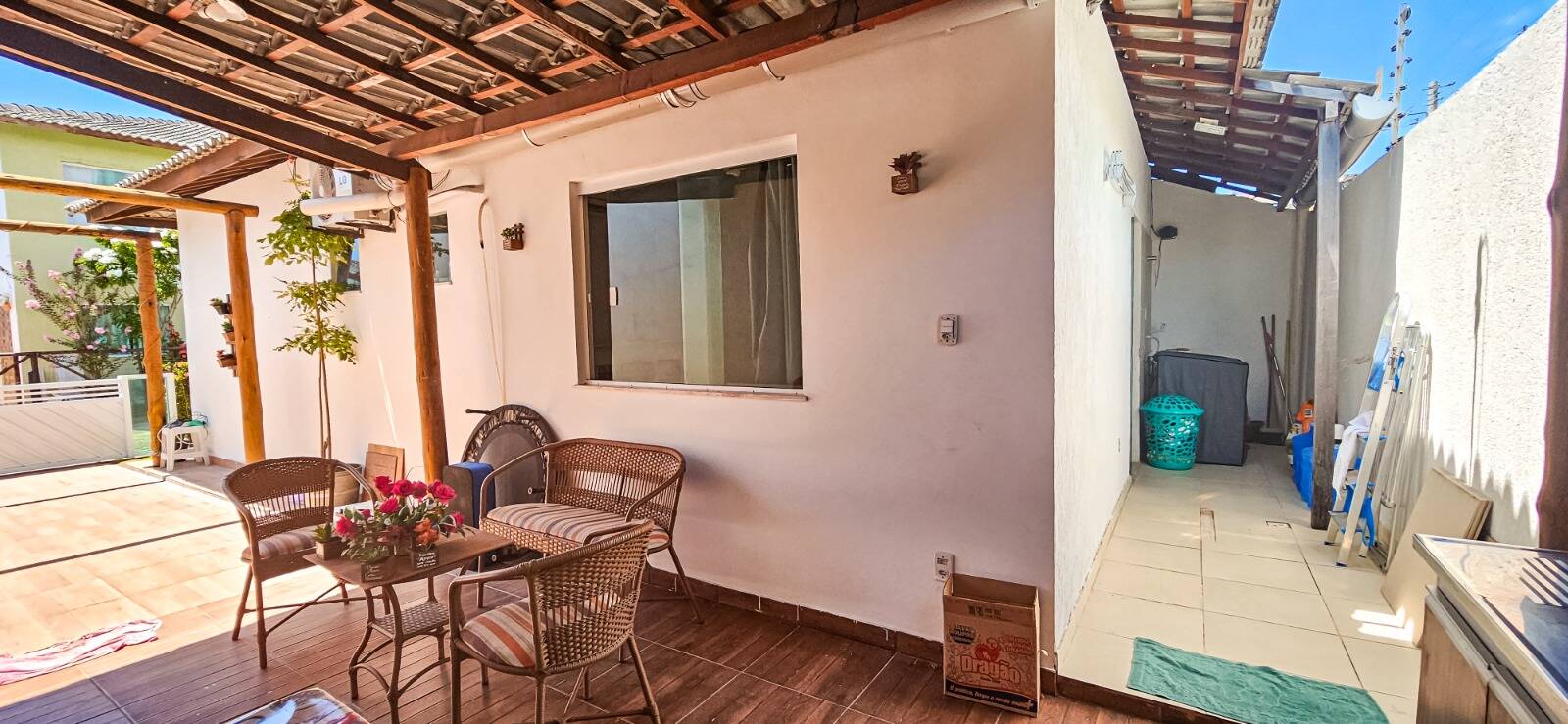 Casa à venda com 2 quartos, 54m² - Foto 2