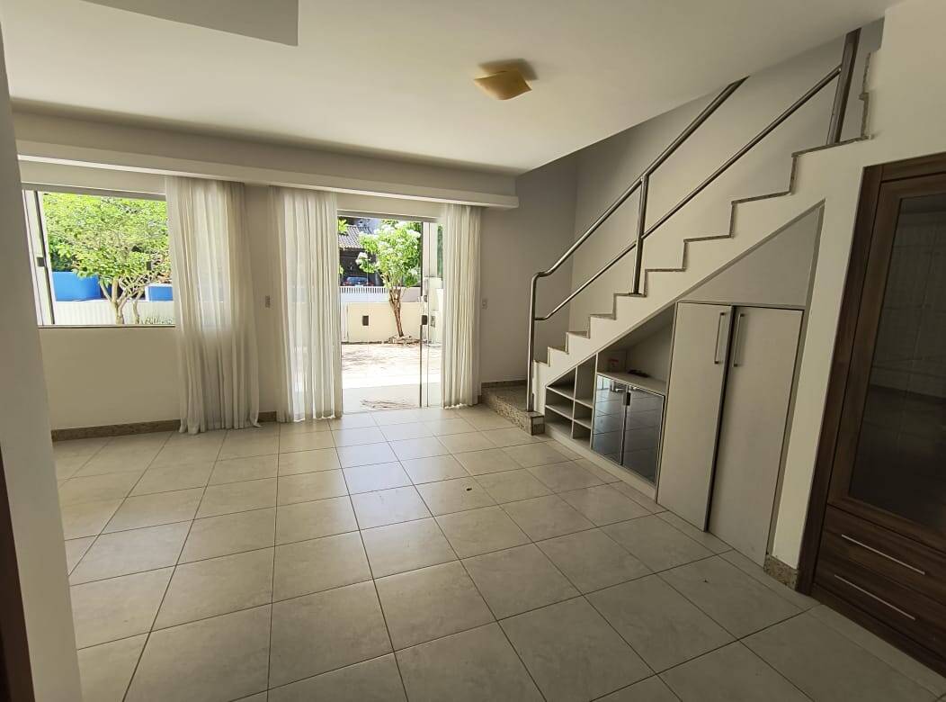 Casa à venda com 4 quartos, 160m² - Foto 5