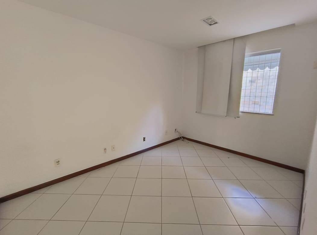 Casa à venda com 4 quartos, 160m² - Foto 13