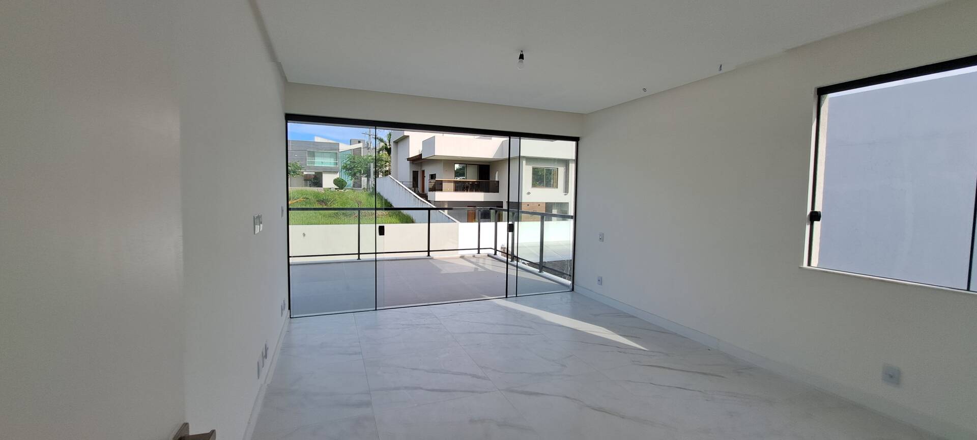 Casa à venda com 4 quartos, 340m² - Foto 37