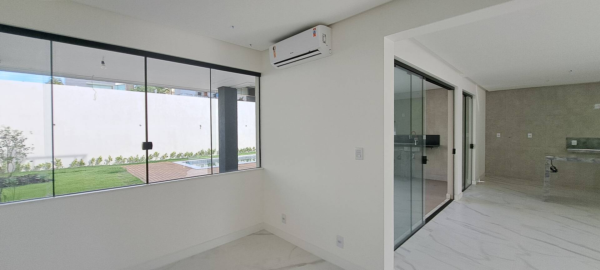 Casa à venda com 4 quartos, 340m² - Foto 13