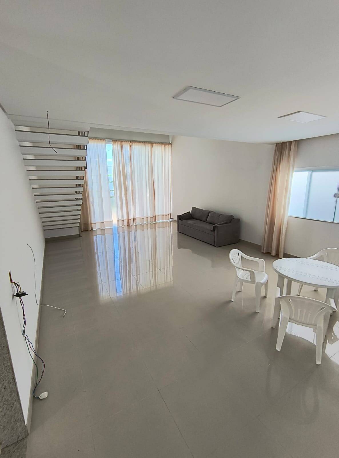 Casa à venda com 3 quartos, 450m² - Foto 5