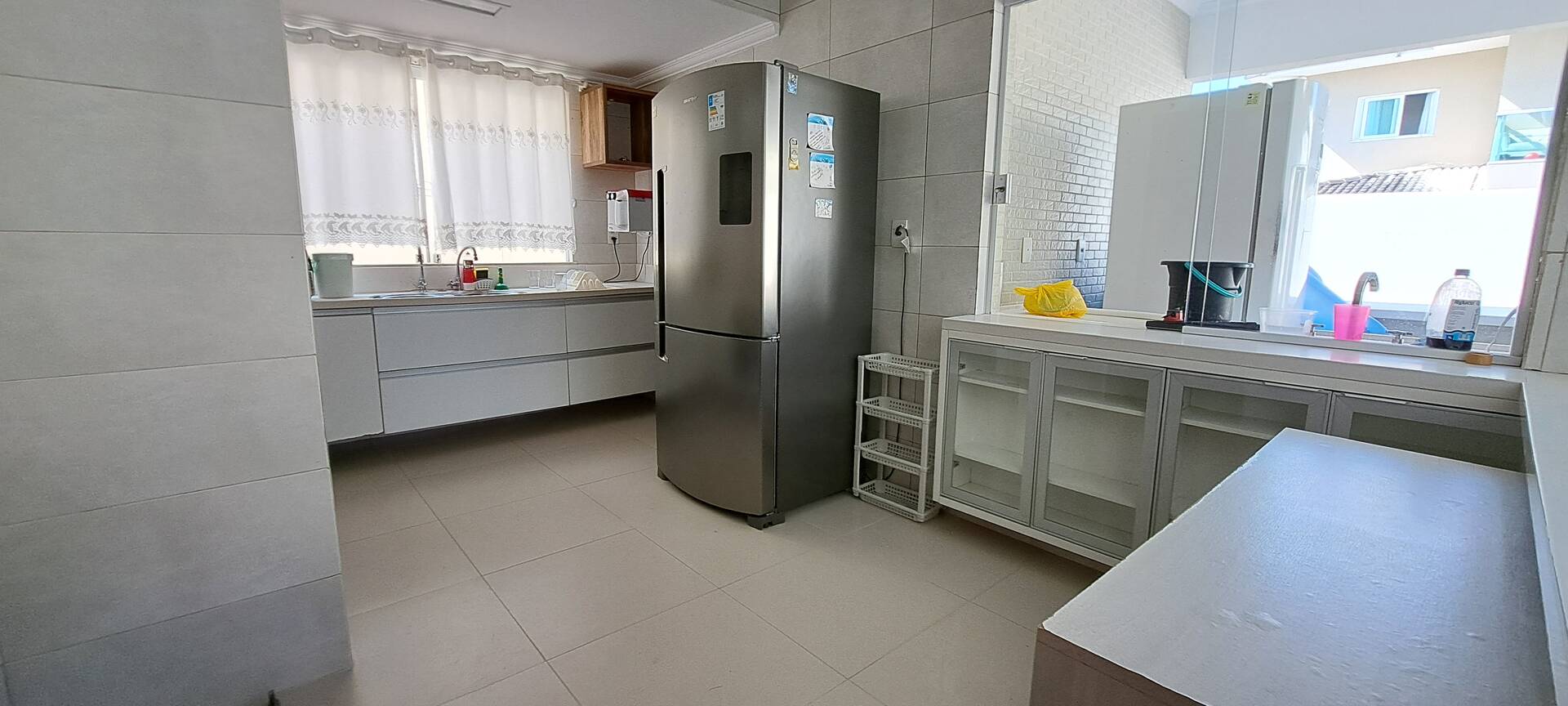 Casa para alugar com 5 quartos, 240m² - Foto 13