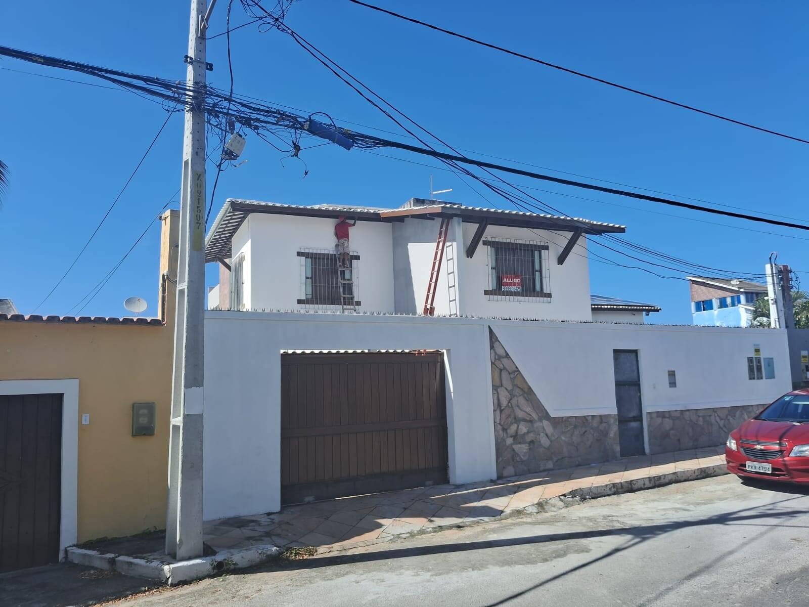 Casa para alugar com 4 quartos, 300m² - Foto 1