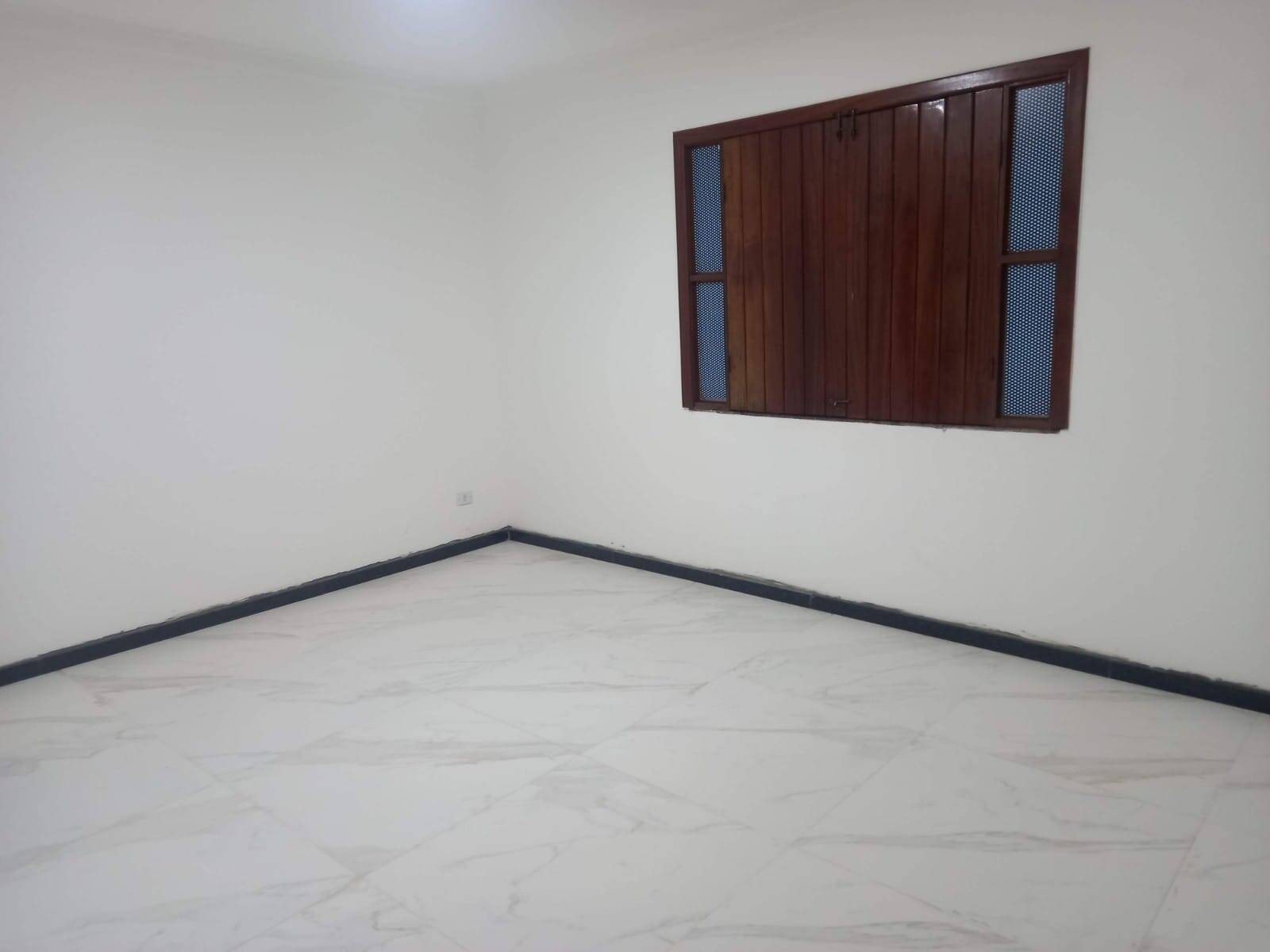 Casa para alugar com 4 quartos, 300m² - Foto 21