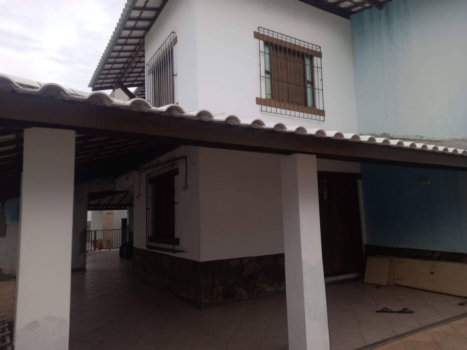 Casa para alugar com 4 quartos, 300m² - Foto 2