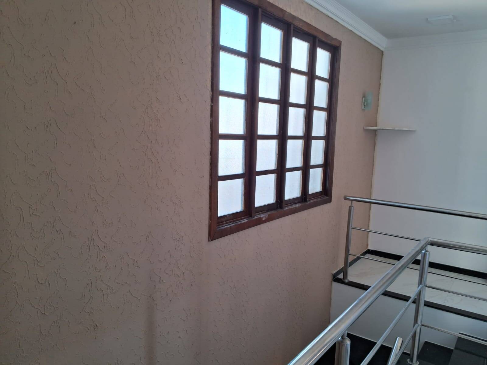 Casa para alugar com 4 quartos, 300m² - Foto 25