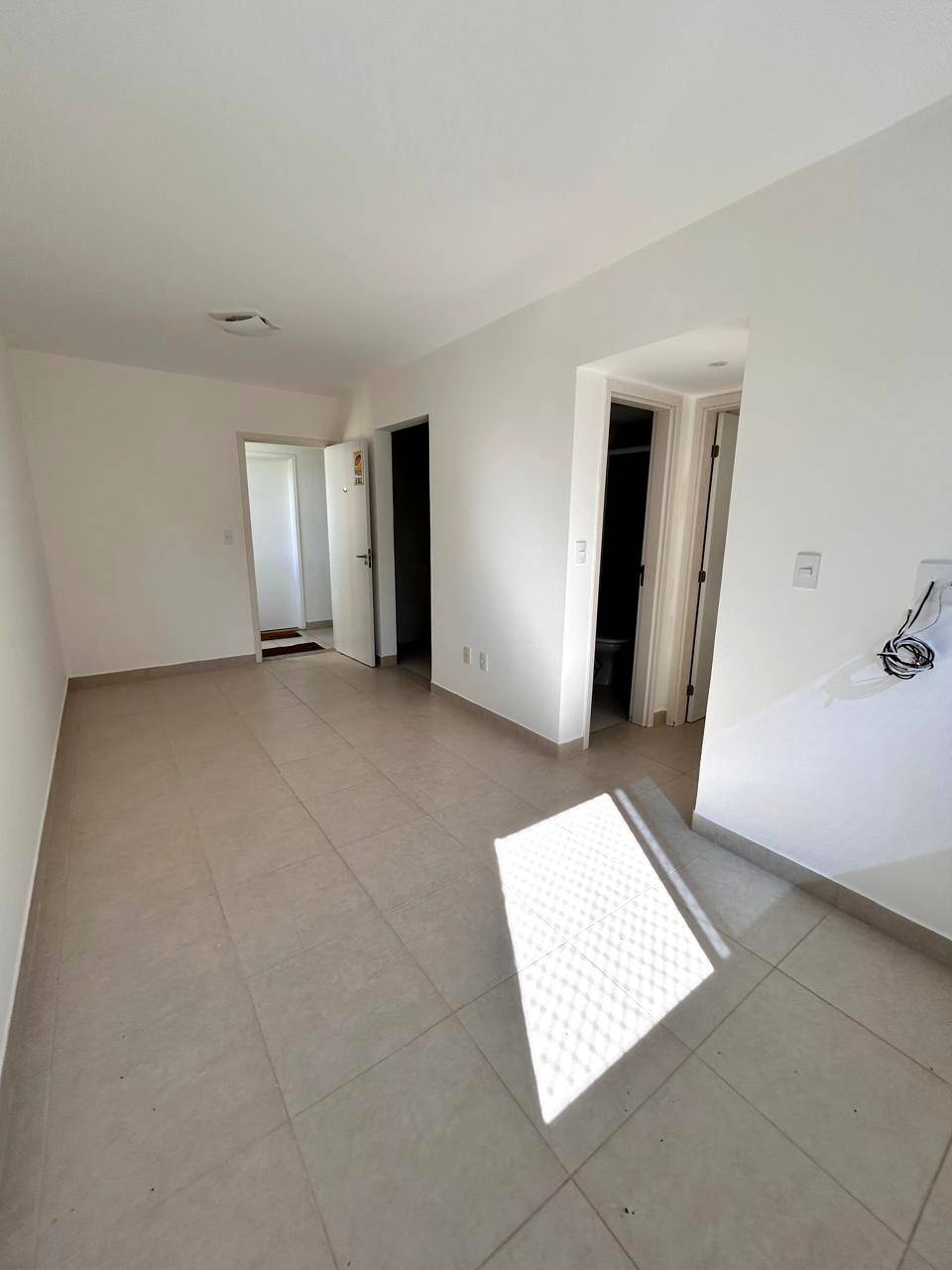 Apartamento à venda com 2 quartos, 63m² - Foto 3