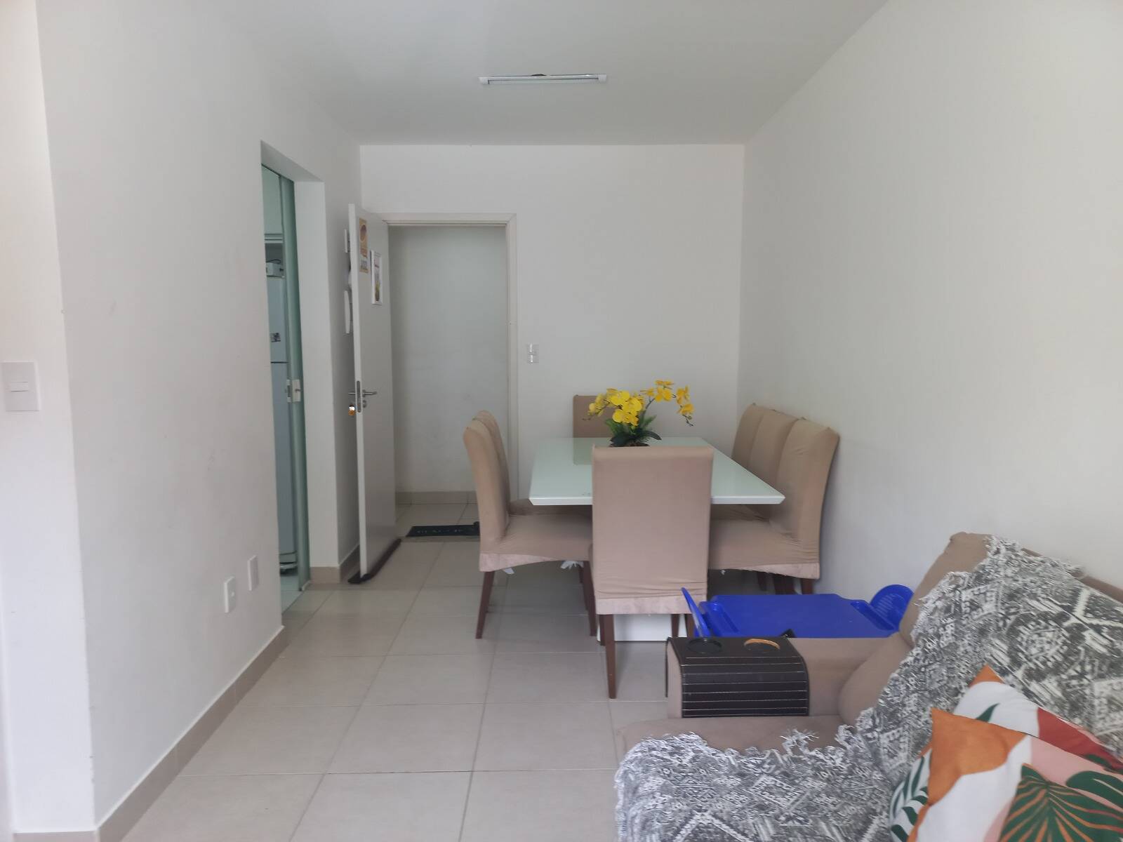 Apartamento à venda com 2 quartos, 56m² - Foto 3