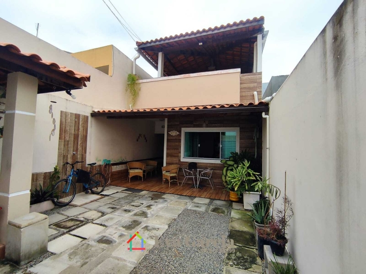 Casa à venda com 2 quartos, 85m² - Foto 1