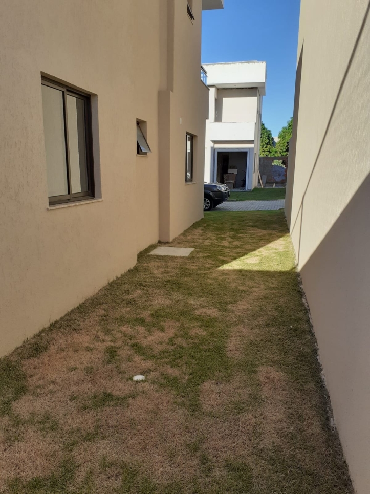 Casa à venda com 4 quartos, 110m² - Foto 13