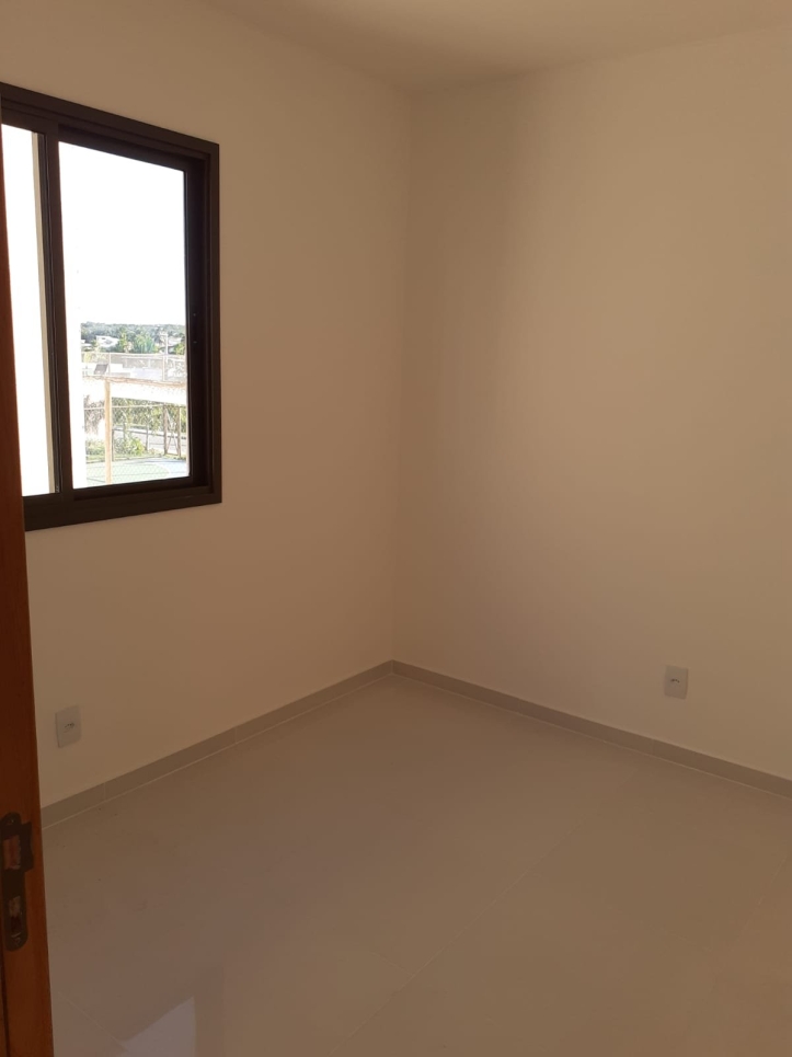 Casa à venda com 4 quartos, 110m² - Foto 16