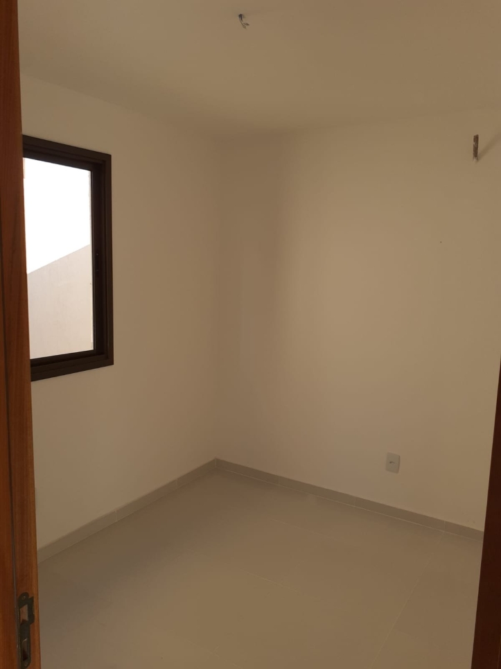 Casa à venda com 4 quartos, 110m² - Foto 18